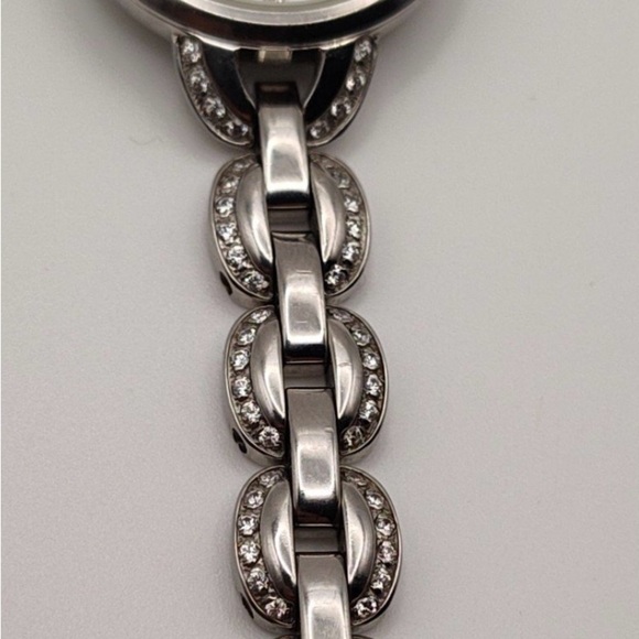 Bulova 96L203 Mother of Pearl Silver-Tone Quartz Women's Bracelet Watch - Picture 5 of 7